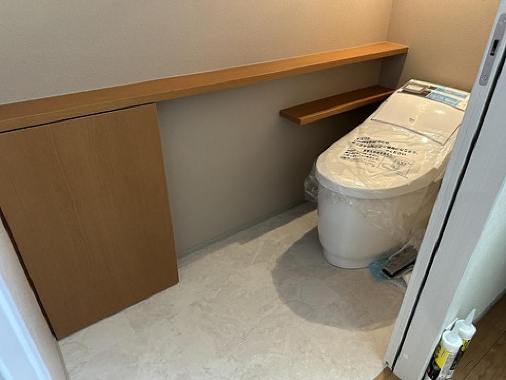 トイレ造作カウンター