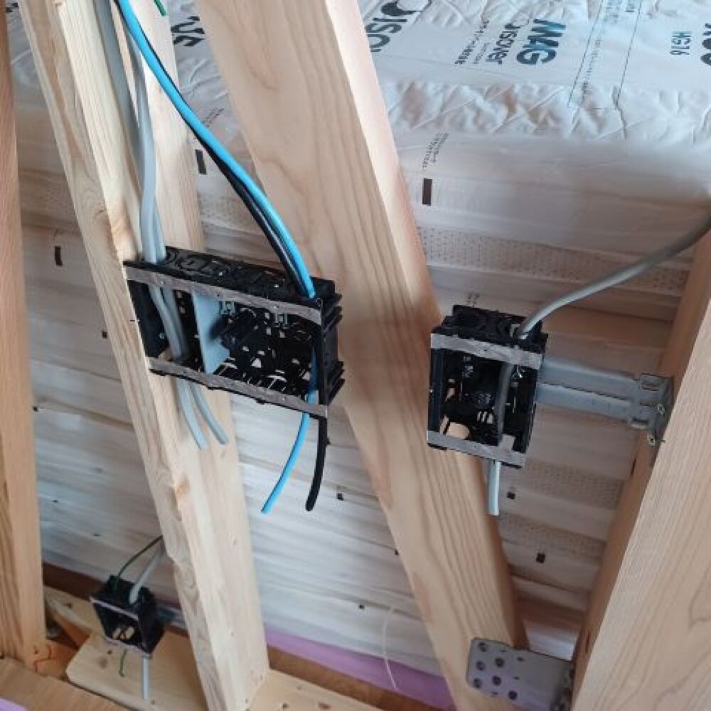 スイッチ・コンセントの取り付け