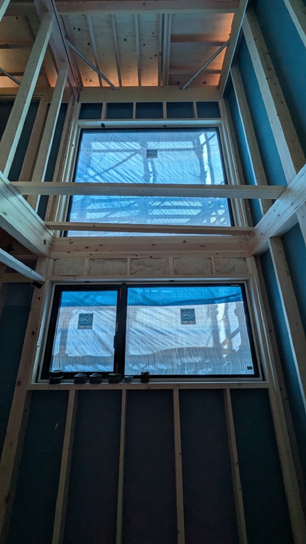 窓サッシ取り付け