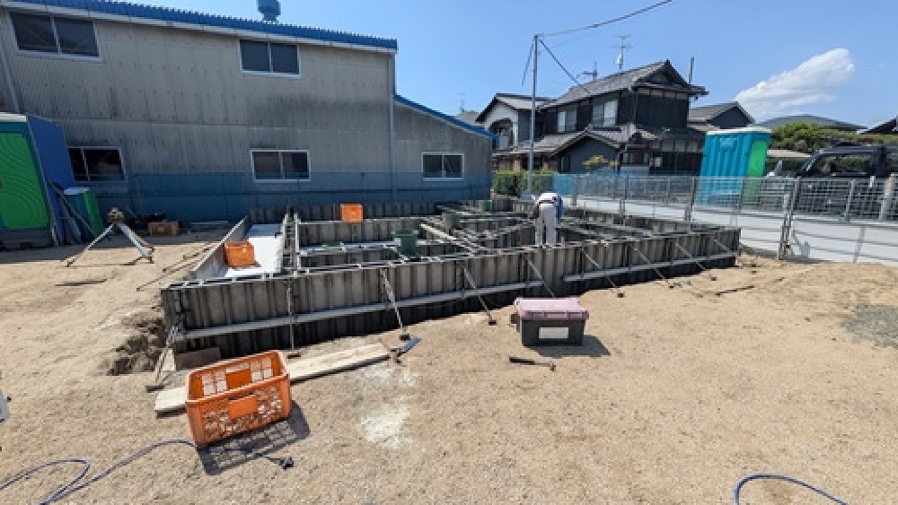 基礎工事着工