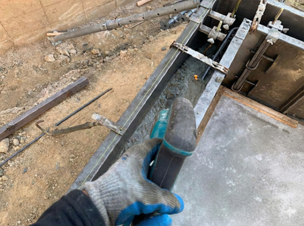 立ち上がりコンクリート施工